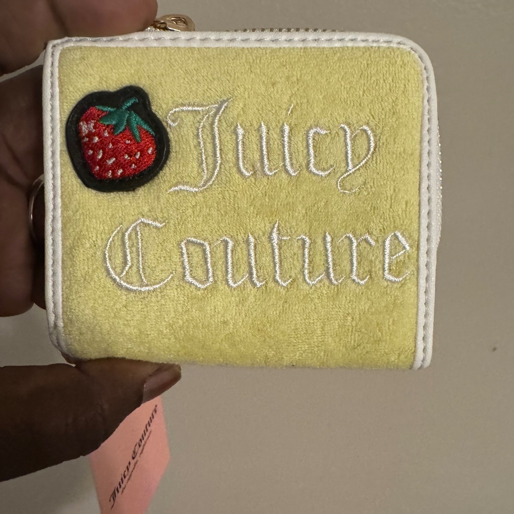 Juicy Couture Sweet Juicy Zip Card Case